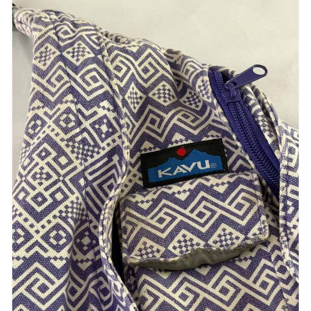 Kavu Backpacks Purple and White Geometric Sling Bag